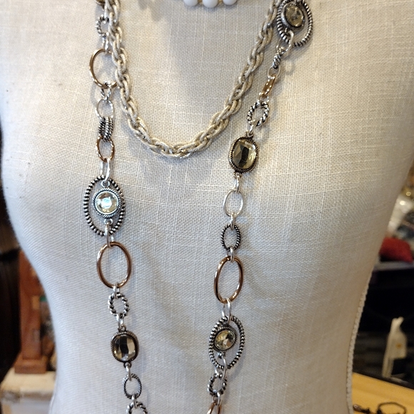Elegant Silver and Gold Women's Necklace - Picture 1 of 1